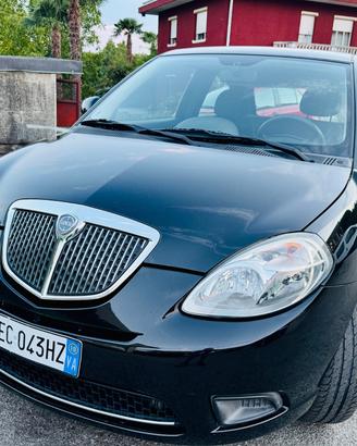 Lancia Ypsilon 1.2 Versus