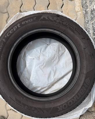 4 gomme invernali Hankook 225/60 R17