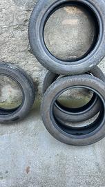 Gomme auto