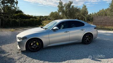 Alfa Romeo Giulia 2.2 Diesel 180cv -  2016