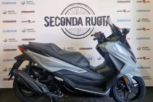 Honda Forza 350