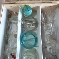 Tappi e coperchi antichi in  vetro e cristallo