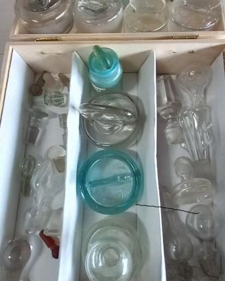 Tappi e coperchi antichi in  vetro e cristallo
