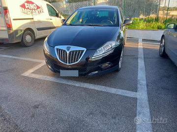lancia delta 2.0 165 cv