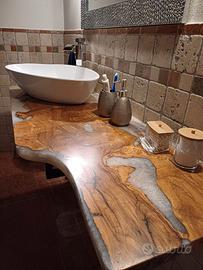 ARREDO il legno e resina