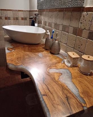 ARREDO il legno e resina