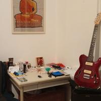 chitarra elettrica Harley Benton Rossa.