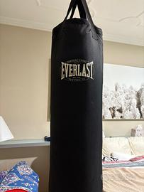 Saccone da box  Everlast 22kg nero