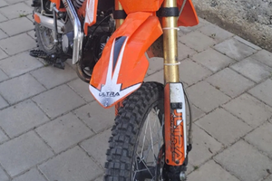 Motocross ultra 77 nou cu motor de 125 cc