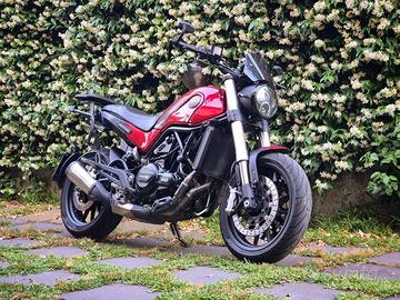 Benelli Leoncino 500 Stradale