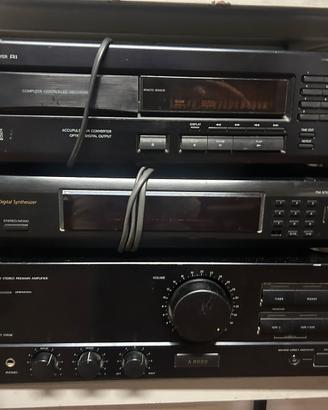 Amplificatori, lettore cd e sintonizzatore