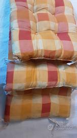 Cuscini n. 3 misure 37x35 con lacci