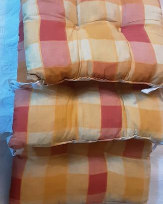 Cuscini n. 3 misure 37x35 con lacci