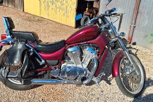 suzuki intruder 750