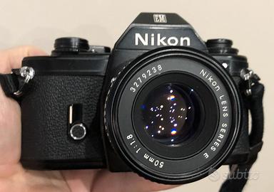 Nikon EM con Nikkor 50mm 1,8