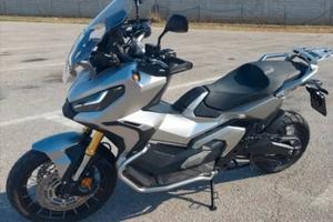 Honda  xadv 750 accessoriata