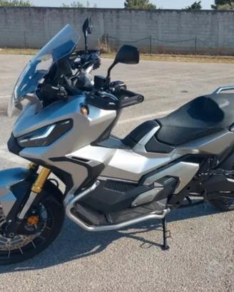 Honda  xadv 750 accessoriata