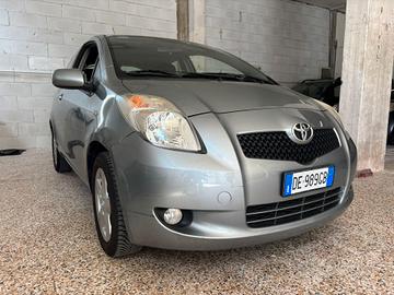 Toyota Yaris 1.0 3 porte