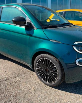 FIAT 500 (2020-->) 500 Berlina Hybrid Icon