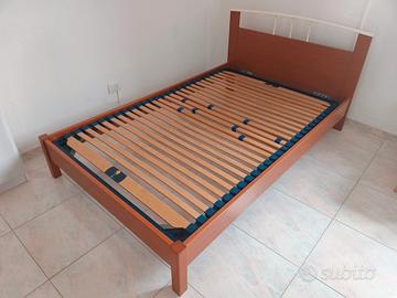 Letto da una piazza e mezza e rete doghe in legno