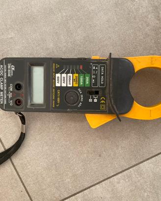 pinza amperometrica digitale Lutron DM-6046,