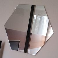Specchio di design esagonale