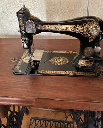Macchina da cucire a pedale SINGER inizio’900