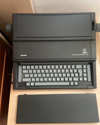 Macchina da scrivere et persona 510-II