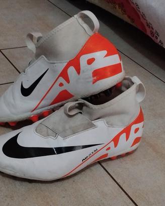Crampons Nike 