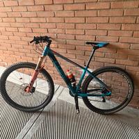 Mountain bike cube acid 27.5