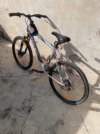 Mountain Bike Trek Alpha 4300.