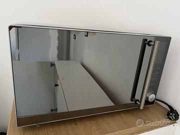 Microonde Koenic con funzione grill