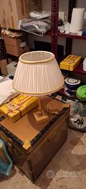 Lampada da tavolo in ottone