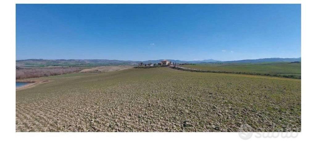 Immobile in asta di 508625 m² a Castiglione d'Orci - Altro