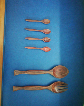 Utensili da cucina thailandesi in teak naturale