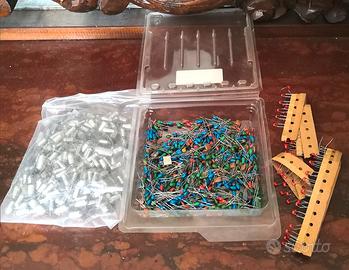 Condensatori a film metallico e ceramici 