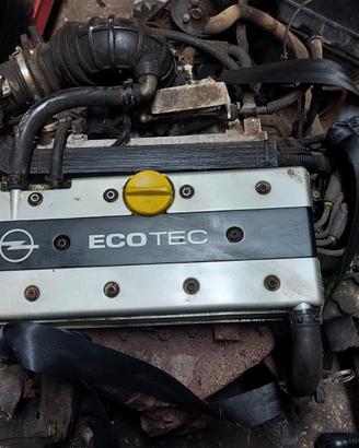 Motore opel 1.8 16 v ( C18XE )