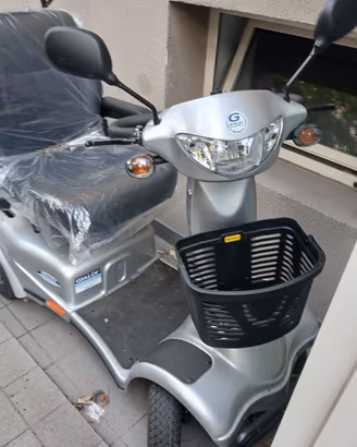 Scooter elettrico a 4 ruote GIALDI