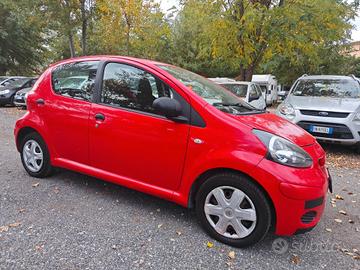 Toyota Aygo 1.0 12V VVT-i 5 porte Navigatore