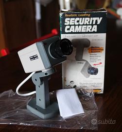 Finta telecamera con Led e movimento