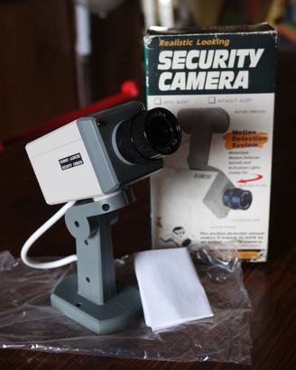 Finta telecamera con Led e movimento
