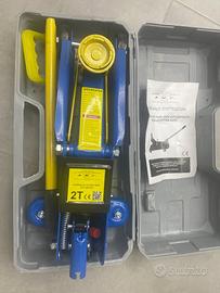 Cric Idraulico Carrellato 2T con Valigetta - A.M.C