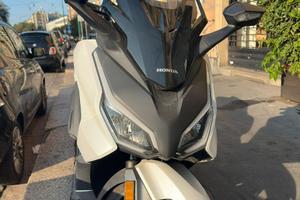 Honda Forza 350