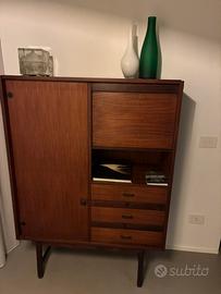 Credenza highboard