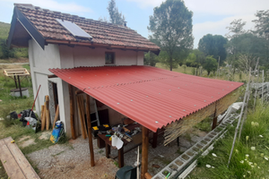 Terreno con ricovero attrezzi e pozzo