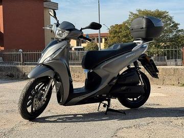 Kymco People S200
