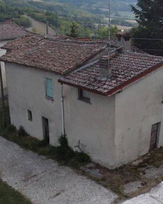 Rustico / Casale di 160 m² con 3 locali a Godiasco