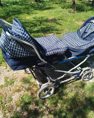 Passeggino gemellare
