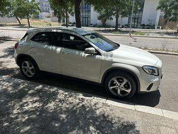 Mercedes GLA  200 D