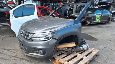 RICAMBI VW PASSAT GOLF TOURAN TOUAREG POLO R6 TROC